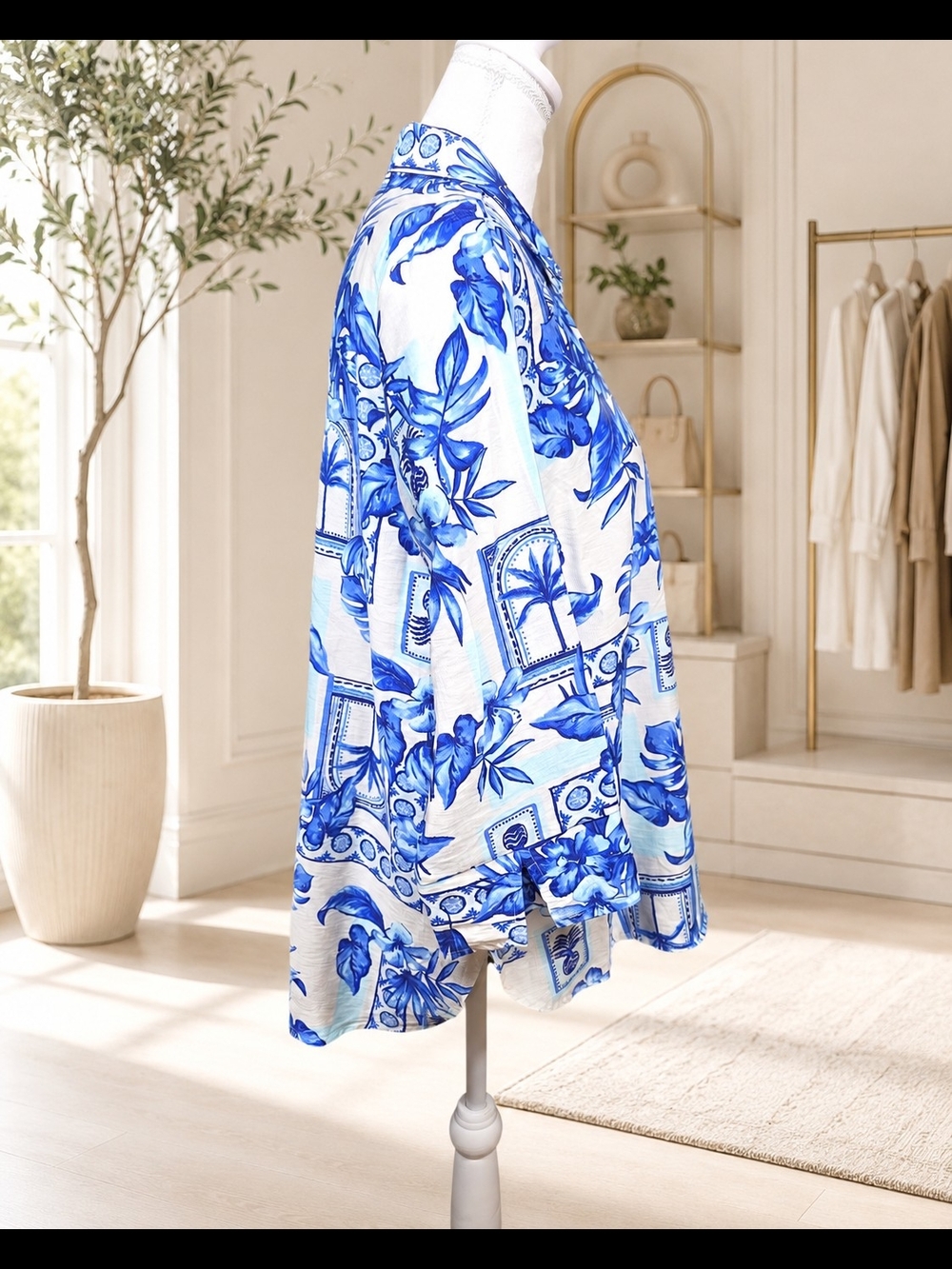 Unique Spectrum by Mille Gabrielle Blue Tropical Print Tunic Top, size M, NWT - Picture 8 of 10